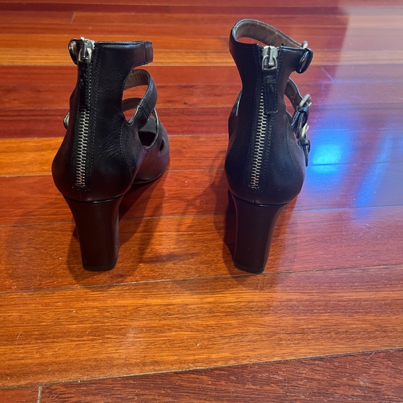 Tabitha Simmons Triple-Bukle Heels - Picture 5 of 9